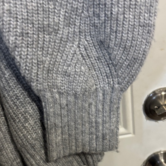 Time and Tru Gray Ribbed Crewneck Sweater - Picture 3 of 6